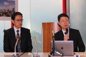 Prof. Yotsuyanagi and Prof. Kawaoka of the University of Tokyo announcing the phase I clinical trial of iEvac-Z